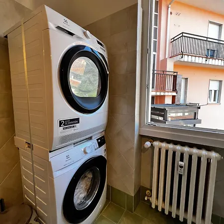 Modern Lakeview In Apartamento